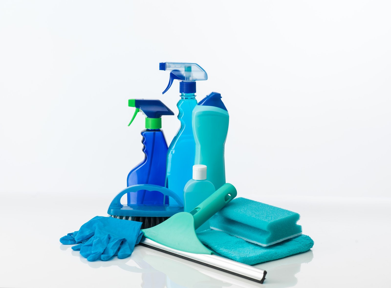 Perth's Emerging Rental Hotspots - Professional Vacate Cleaning Challenges by Location 5 Bond cleaning chemicals and window cleaning equipments